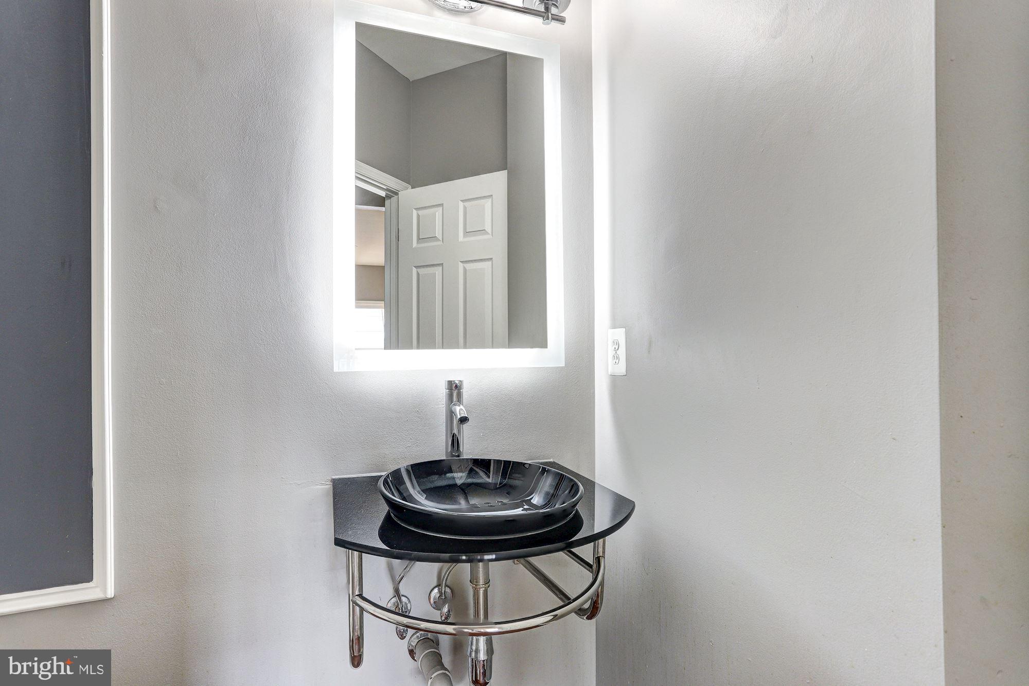 8045 Four Quarter Road Ellicott City, MD 21043 - Photo 16 of 41 Powder Room