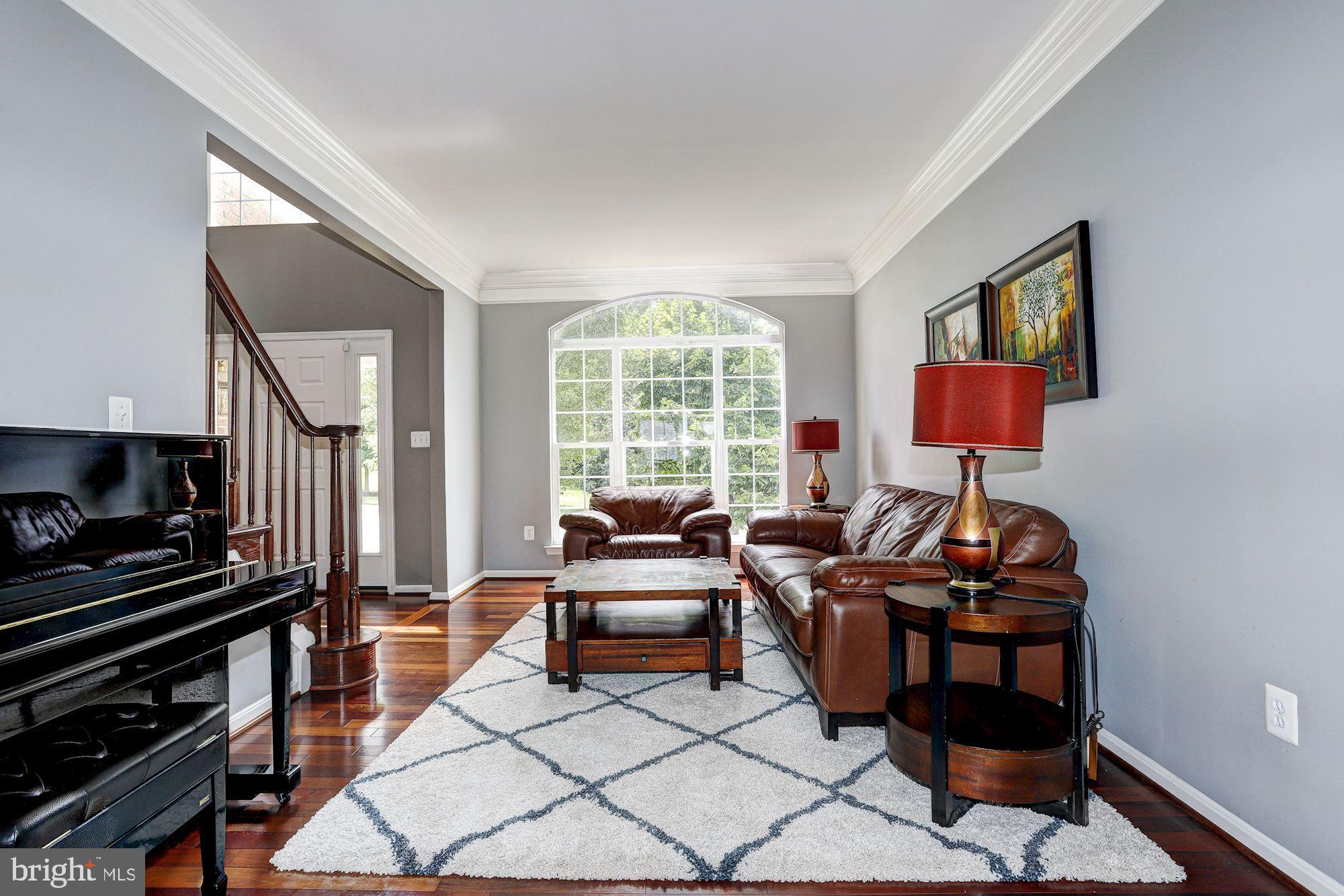 8045 Four Quarter Road Ellicott City, MD 21043 - Photo 3 of 41 Living Room
