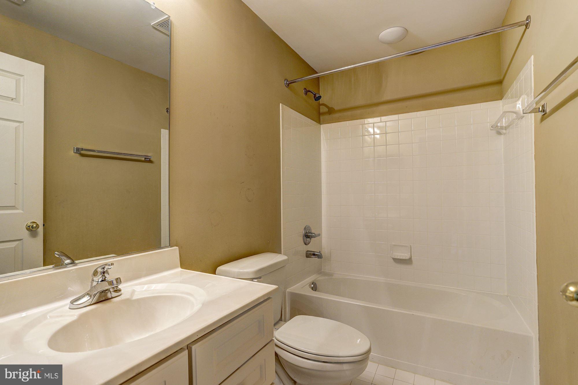 8045 Four Quarter Road Ellicott City, MD 21043 - Photo 36 of 41 Full Bath