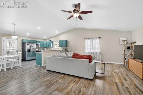 $285,000 | 725 South Norwood Avenue, Pueblo, CO 81001