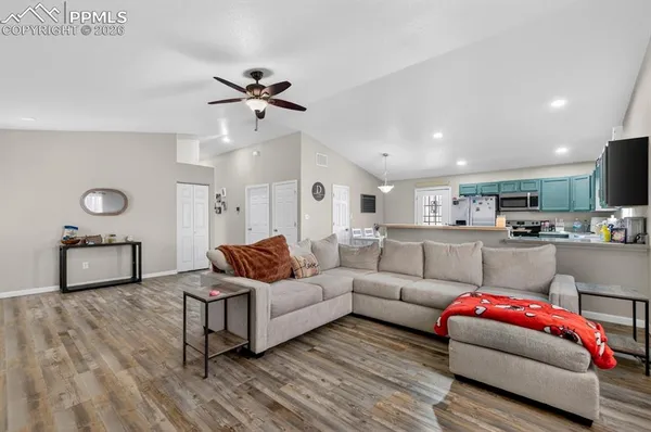 $285,000 | 725 South Norwood Avenue, Pueblo, CO 81001