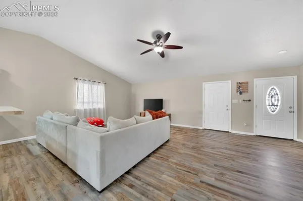 $285,000 | 725 South Norwood Avenue, Pueblo, CO 81001