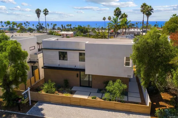 $4,550,000 | 2052 Montgomery Avenue, Cardiff-by-the-Sea, CA 92007