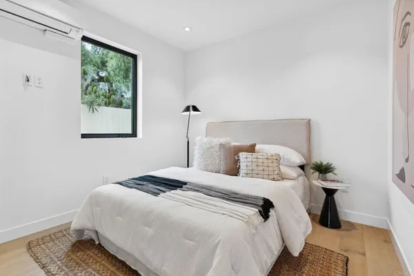 $4,550,000 | 2052 Montgomery Avenue, Cardiff-by-the-Sea, CA 92007