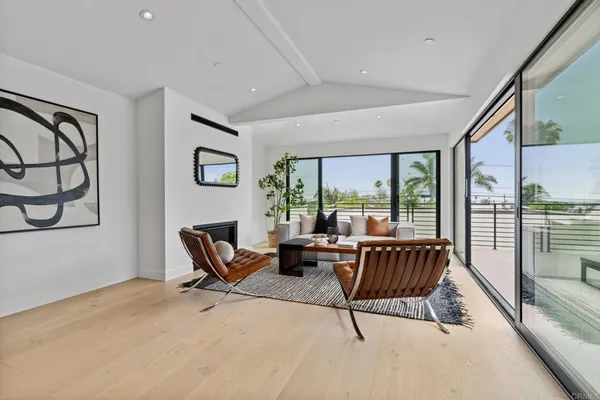 $4,550,000 | 2052 Montgomery Avenue, Cardiff-by-the-Sea, CA 92007