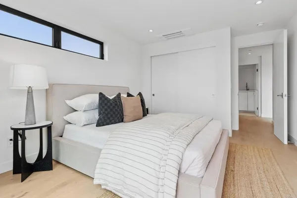 $4,550,000 | 2052 Montgomery Avenue, Cardiff-by-the-Sea, CA 92007