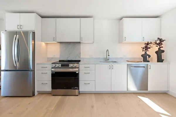 $4,550,000 | 2052 Montgomery Avenue, Cardiff-by-the-Sea, CA 92007