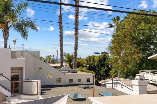 $4,550,000 | 2052 Montgomery Avenue, Cardiff-by-the-Sea, CA 92007