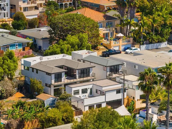 $4,550,000 | 2052 Montgomery Avenue, Cardiff-by-the-Sea, CA 92007