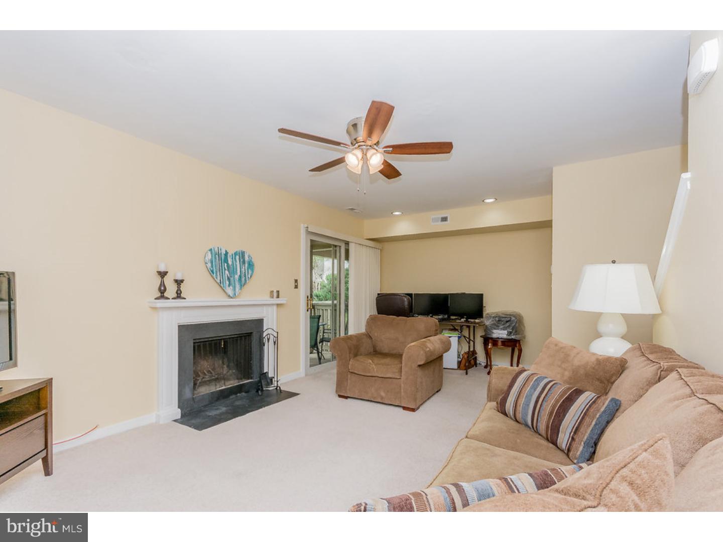 83 Sandra Road Voorhees, NJ 08043 - Photo 4 of 24 Great Room