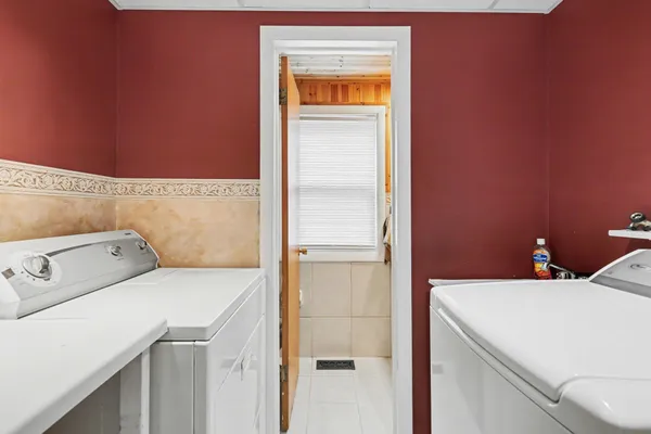 $379,900 | 5029 Harriett Drive, Jackson, MI 49203