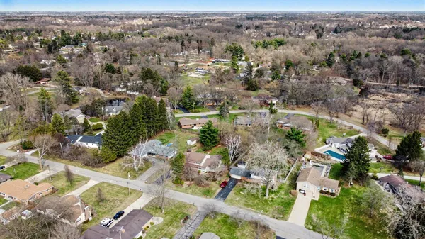 $379,900 | 5029 Harriett Drive, Jackson, MI 49203