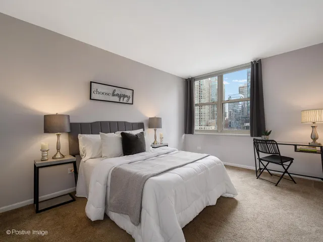 $485,000 | 21 West Chestnut Street, Unit 1202, Chicago, IL 60654
