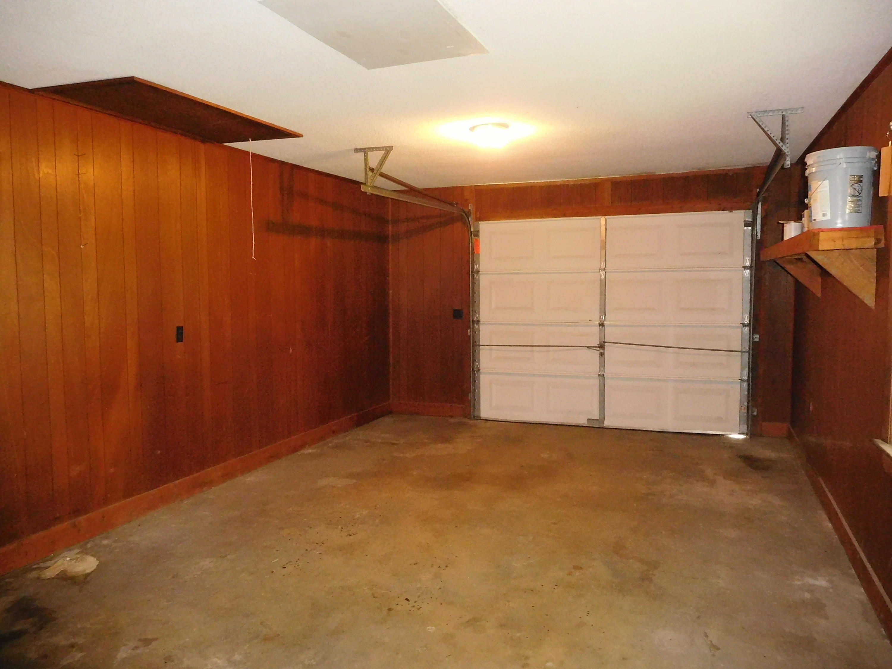 410 Longleaf Road Summerville, SC 29486 - Photo 18 of 24 Garage Interior
