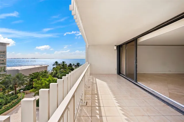 $2,500,000 | 3 Grove Isle Drive, Unit C605, Miami, FL 33133