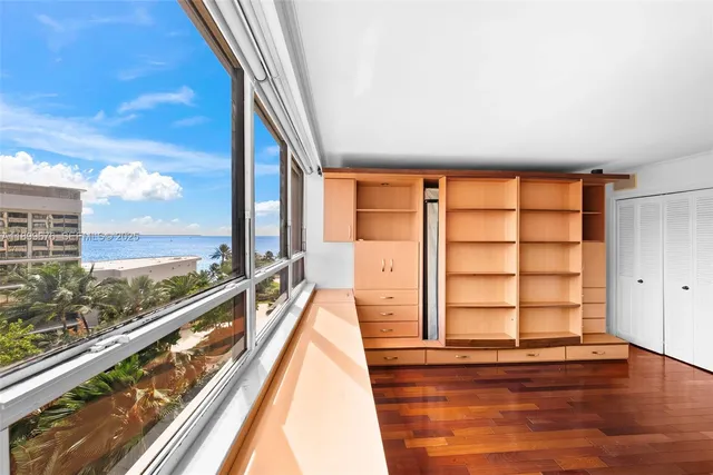 a view of a large window with an outdoor space