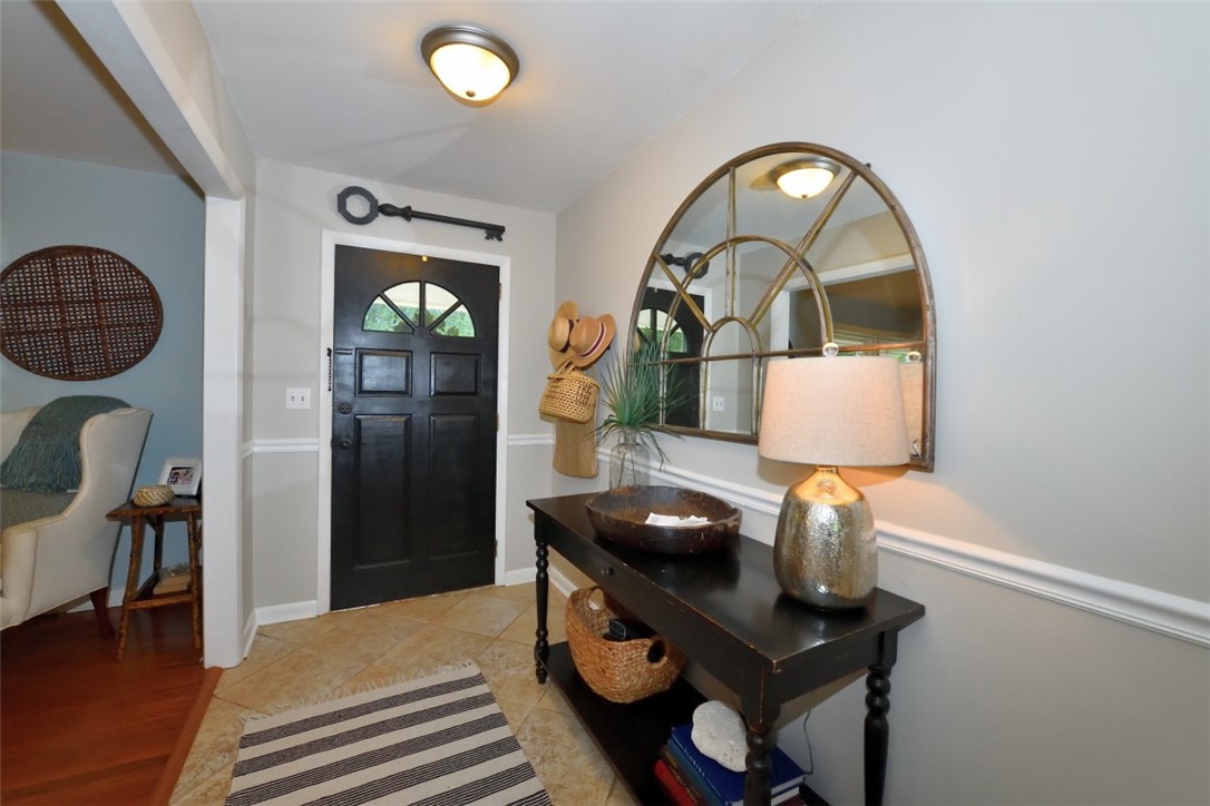 211 Kings Way Clemson, SC 29631 - Photo 12 of 32 Entry