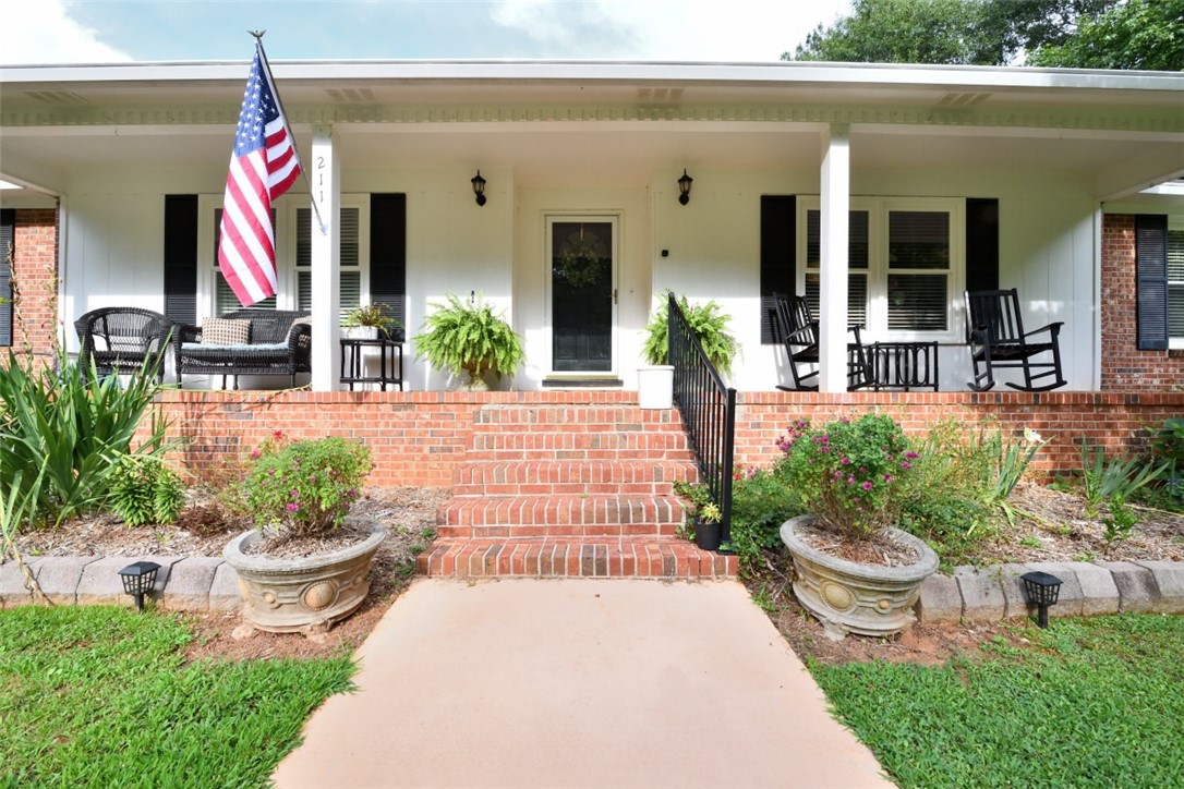 211 Kings Way Clemson, SC 29631 - Photo 4 of 32 Rocking chair front Porch