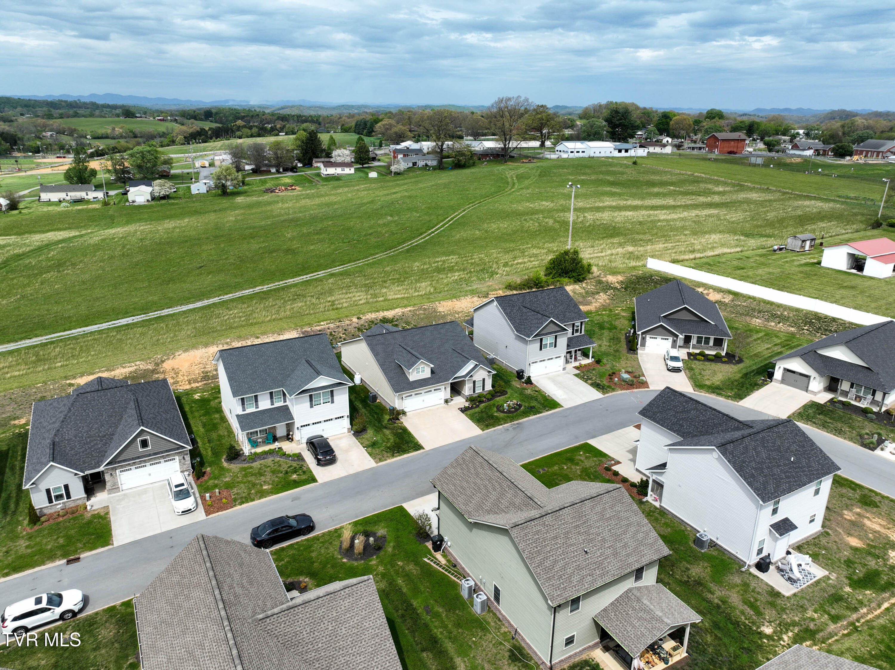 182 Gunners Way Gray, TN 37615 - Photo 32 of 34 182 Gunners Way Drone FLEMMING-3