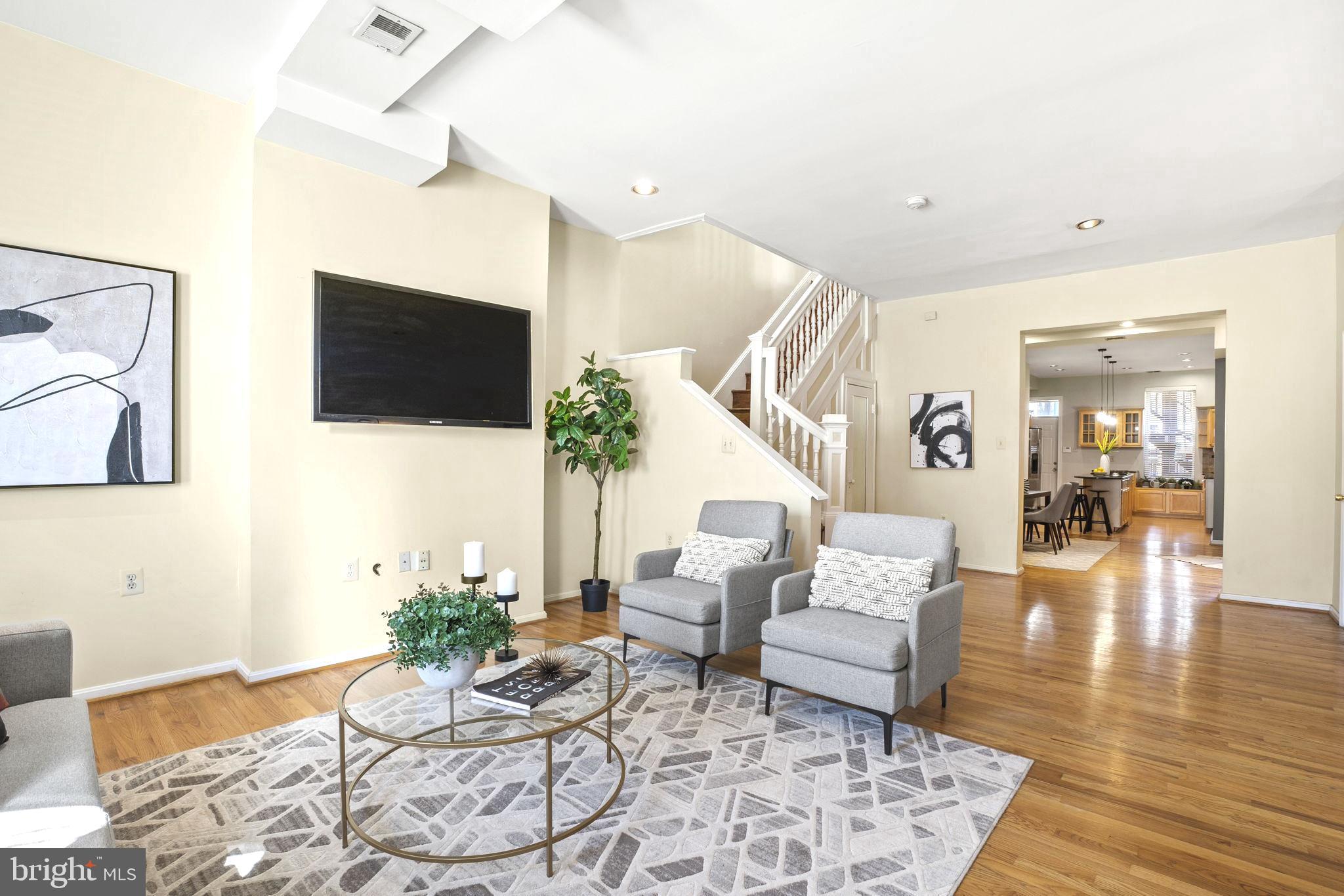 24 R Street Northeast Washington, DC 20002 - Photo 2 of 34