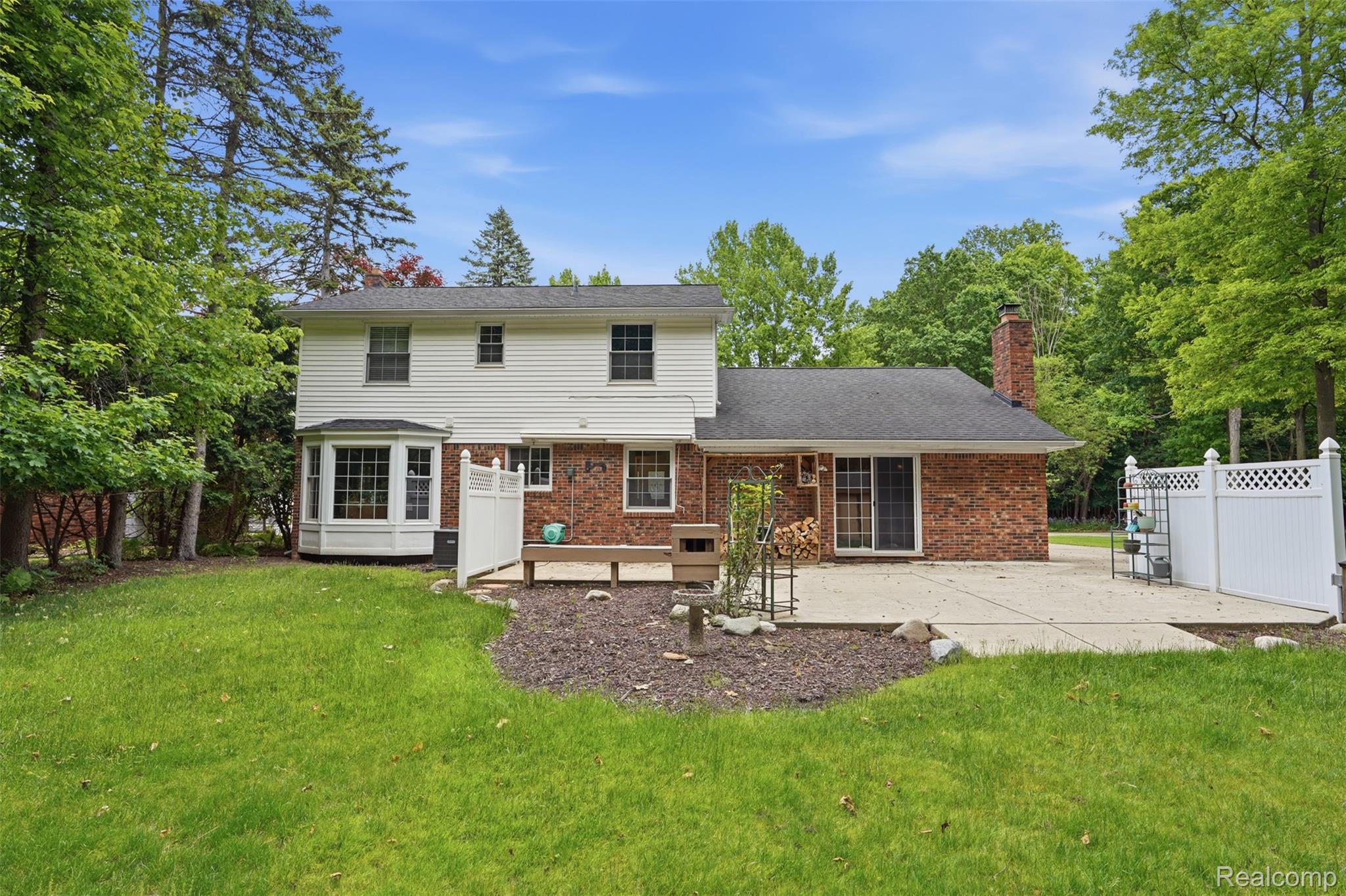 18461 Gill Road Livonia, MI 48152 - Photo 29 of 39 35.jpg