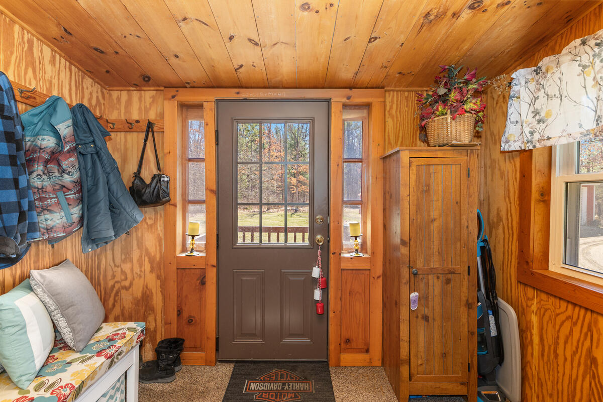 21161 Gates Road Howard City, MI 49329 - Photo 15 of 30 21161-Gates_015