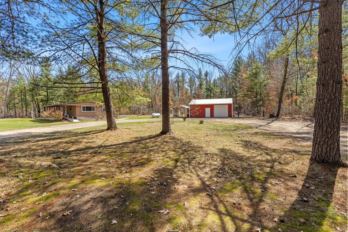 21161 Gates Road Howard City, MI 49329 - Photo 3 of 30 21161-Gates_003