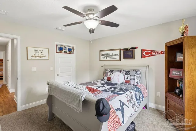 a view of workspace with furniture