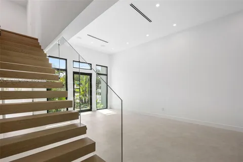 $2,350,000 | 569 Northwest 44th Street, Miami, FL 33127