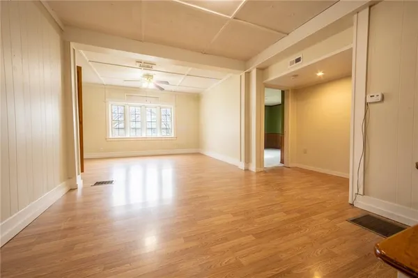 $134,900 | 215 West 1st Street, Burlington Junction, MO 64428