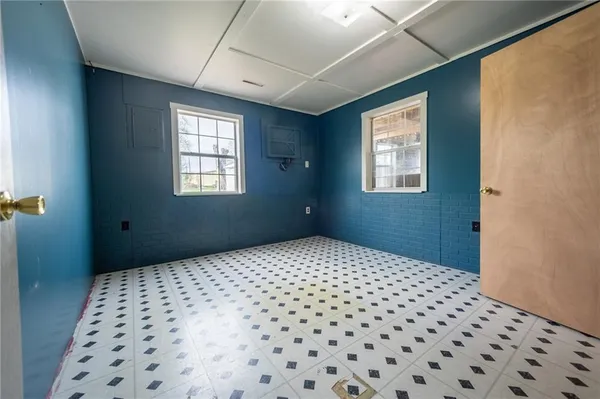 $134,900 | 215 West 1st Street, Burlington Junction, MO 64428