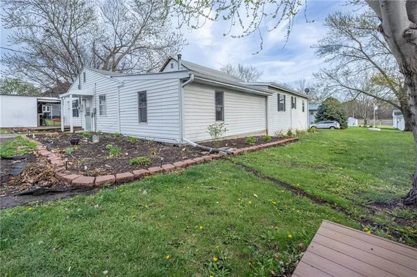 $134,900 | 215 West 1st Street, Burlington Junction, MO 64428