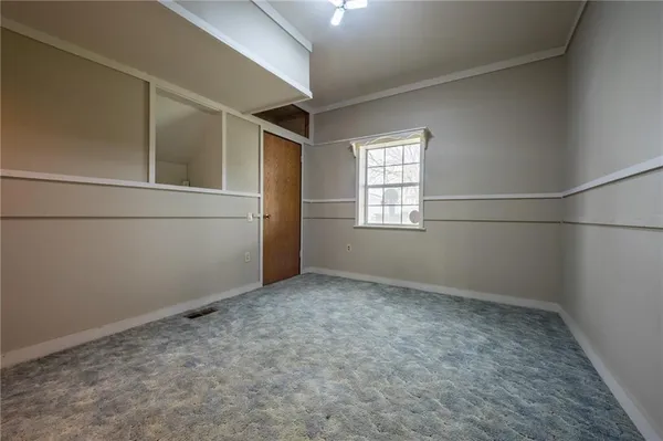 $134,900 | 215 West 1st Street, Burlington Junction, MO 64428