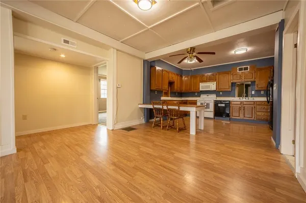 $134,900 | 215 West 1st Street, Burlington Junction, MO 64428