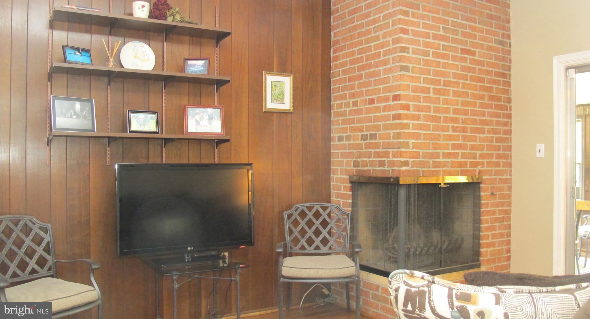 121 Devon Road Cinnaminson, NJ 08077 - Photo 20 of 39 Den with Corner Fireplace