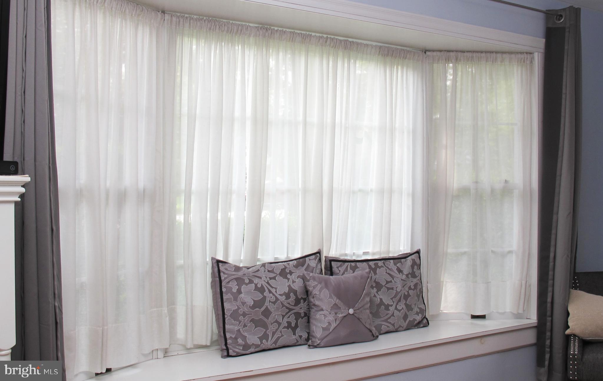 121 Devon Road Cinnaminson, NJ 08077 - Photo 23 of 39 Master Bedroom Bay Window