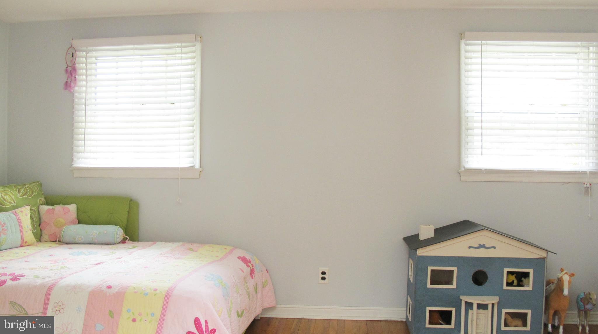 121 Devon Road Cinnaminson, NJ 08077 - Photo 31 of 39 Bedroom 5 (Upper Level)