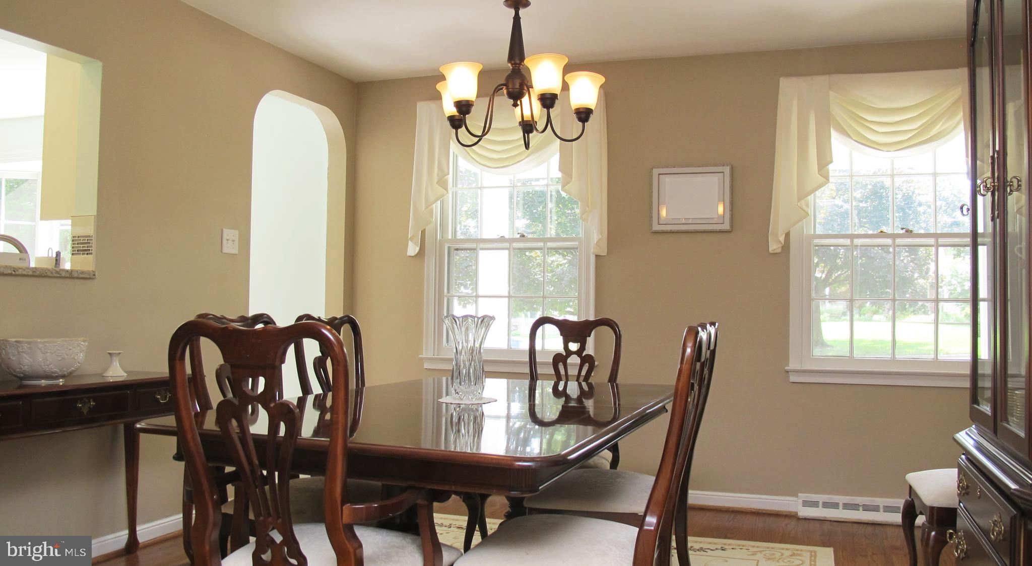 121 Devon Road Cinnaminson, NJ 08077 - Photo 9 of 39 Dining Room too...