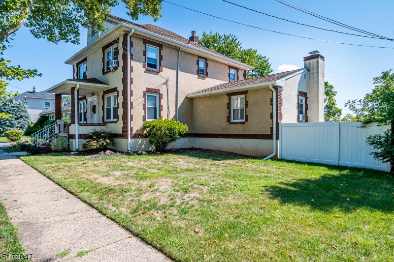 361 Rudolph Avenue Rahway, NJ 07065 - Photo 3 of 29 Gallery Image 3