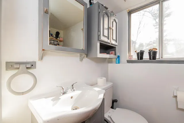 $209,000 | 1175 Westlake Woods Drive, Battle Creek, MI 49037