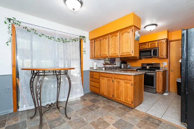 $209,000 | 1175 Westlake Woods Drive, Battle Creek, MI 49037