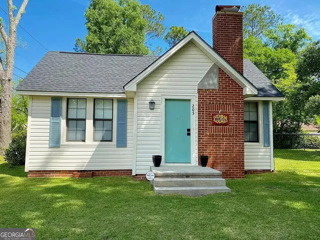 $135,000 | 205 West 2nd Street, Ocilla, GA 31774