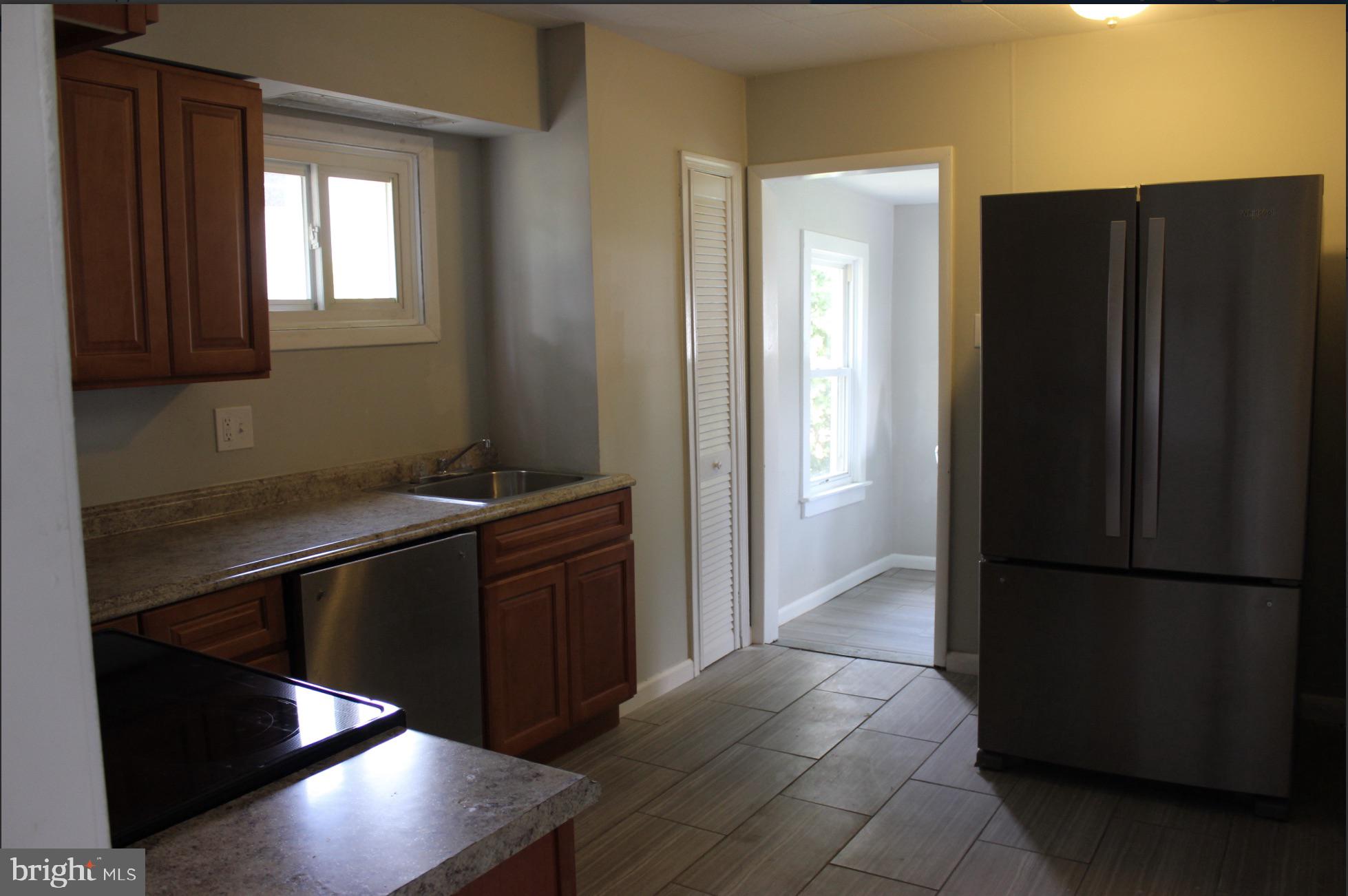 12 Mantua Road Mount Royal, NJ 08061 - Photo 4 of 11
