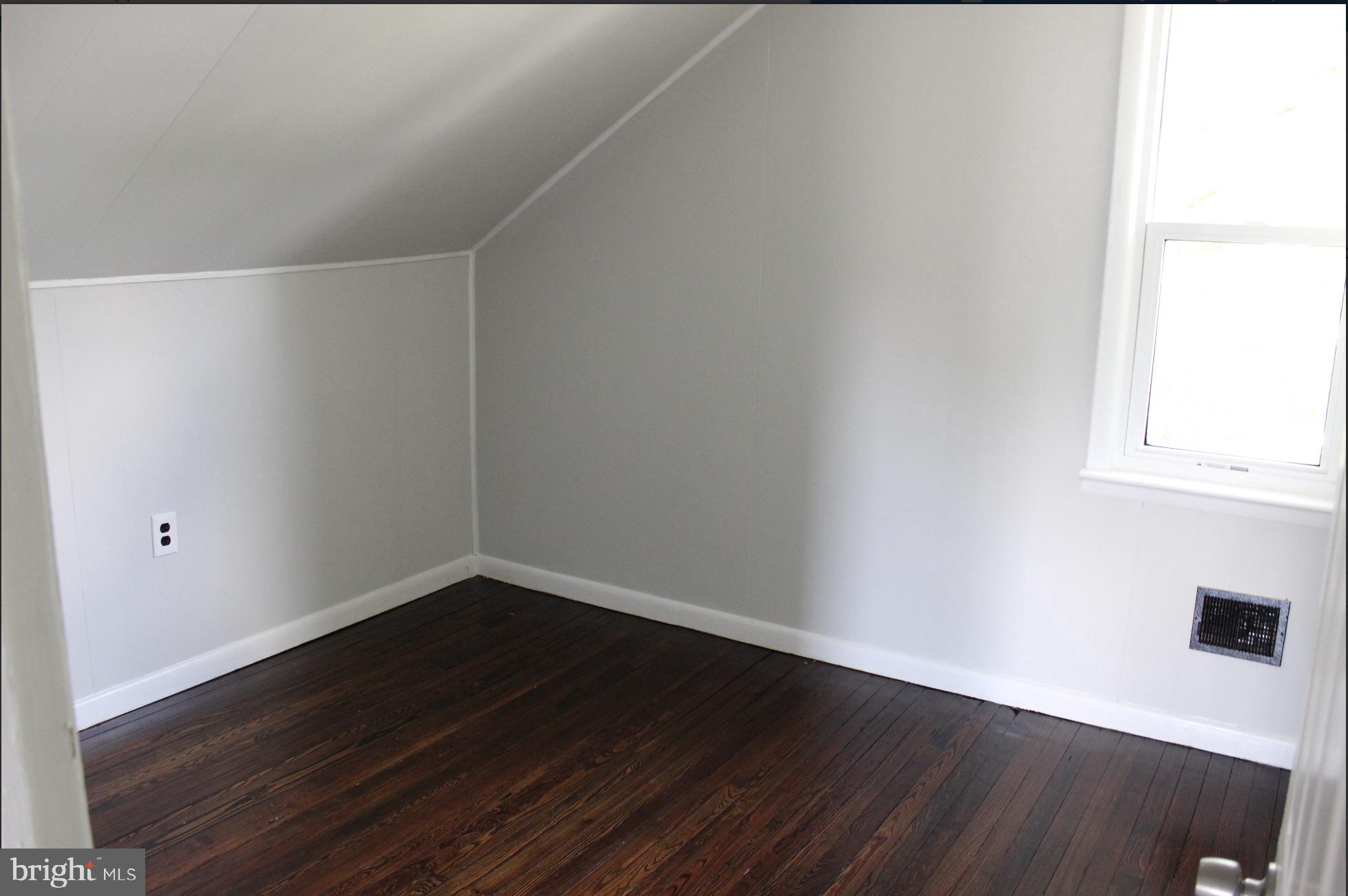 12 Mantua Road Mount Royal, NJ 08061 - Photo 8 of 11