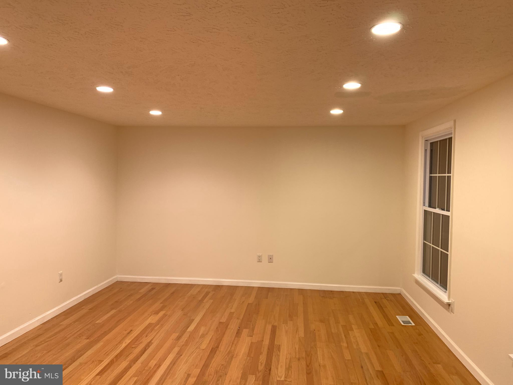 13816 Castle Cliff Way Silver Spring, MD 20904 - Photo 2 of 32