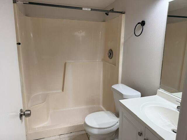 22064 Palms Way, Unit 102 Boca Raton, FL 33433 - Photo 4 of 8 Primary Bathroom