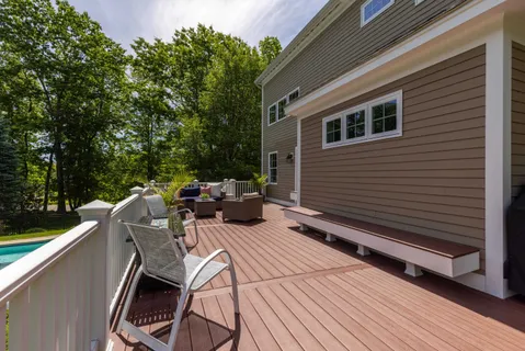 $1,375,000 | 8 Heron Way, Stratham, NH 03885