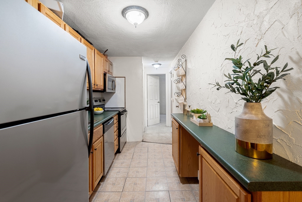 140 Swanson Road, Unit 422 Boxborough, MA 01719 - Photo 9 of 27 Gallery Image 9