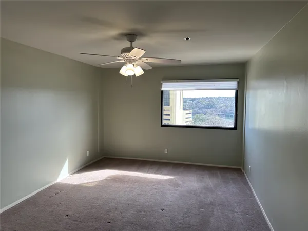 $2,695 | 40 North Interstate 35 Street South, Unit 8C4, Austin, TX 78701