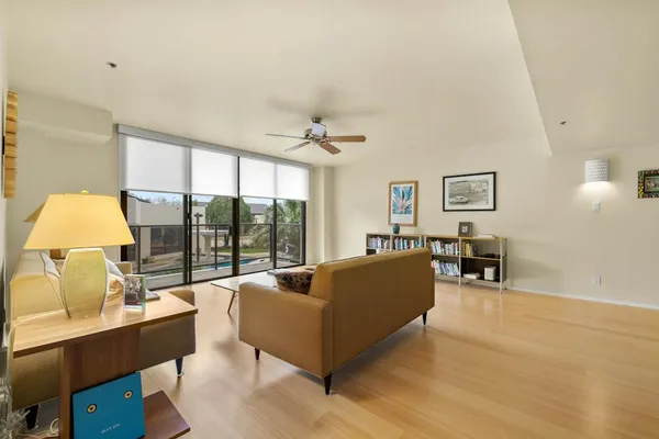 $2,695 | 40 North Interstate 35 Street South, Unit 8C4, Austin, TX 78701